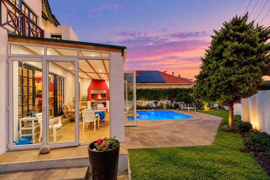 4 Bedroom Property for Sale in Kommetjie Western Cape